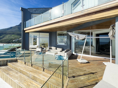 Villa On The Rocks