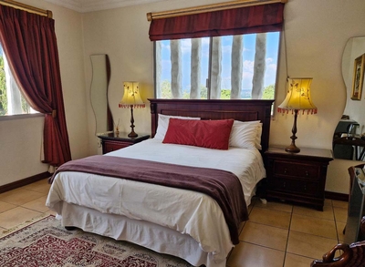Panoramic elevated Queen Room E