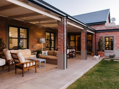 Vineyard Views Country House