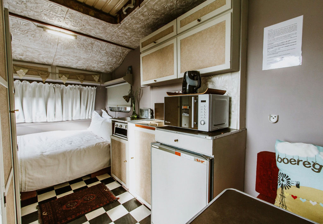 Vintage Queen Caravan