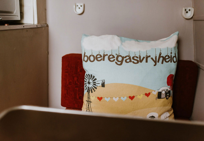 Vintage Queen Caravan