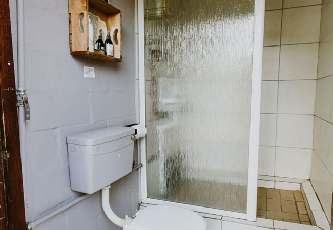 Vintage Queen Caravan