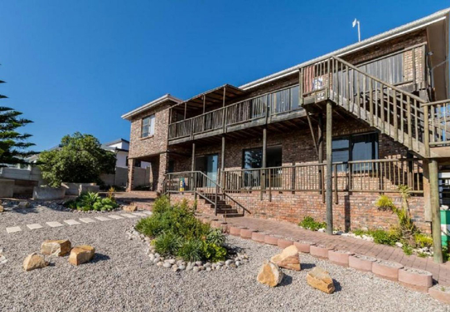 Voorbaai Holiday Home