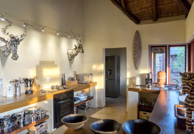 Warthog Lodge Kitchen