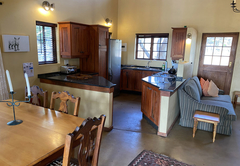 Bushwillow Cottage open plan living area and kitchen