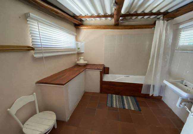 Windsong Cottage Bathroom