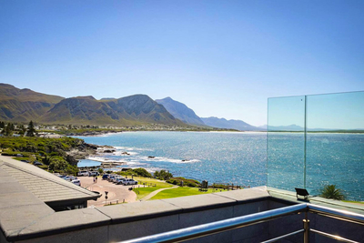 Waterfront Apartment 9