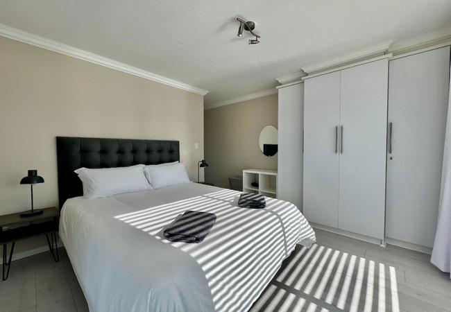 Water Views Apartment