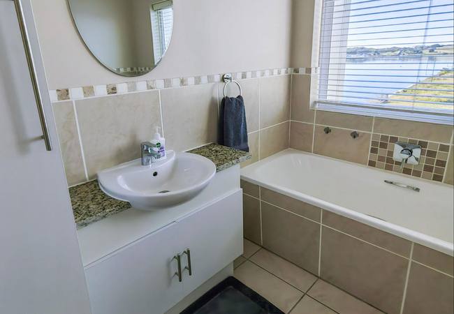 Water Views Apartment