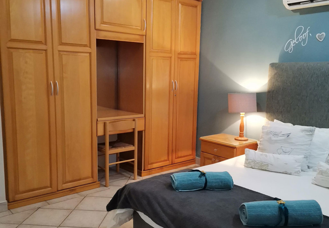 Queen Room with Sea View