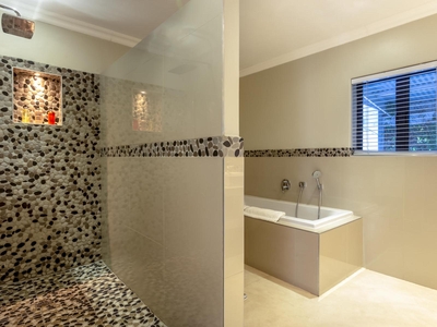 Courtyard Suite