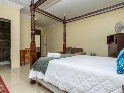 Luxury Double Room - Moon Wrasse