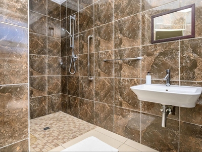 Whales Way Lodge