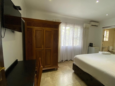 Standard King/Twin Room