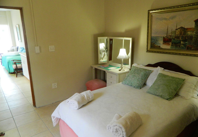 Self-Catering Unit - Moms Place 