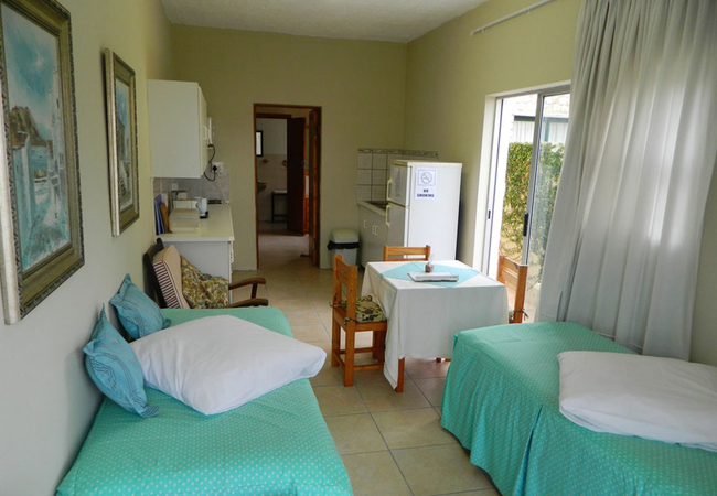 Self-Catering Unit - Moms Place 