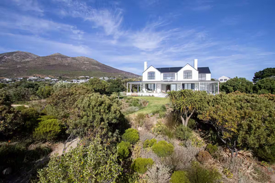 White Protea Haus