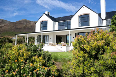 White Protea Haus