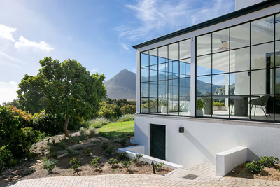 White Protea Haus