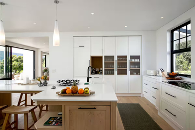 White Protea Haus