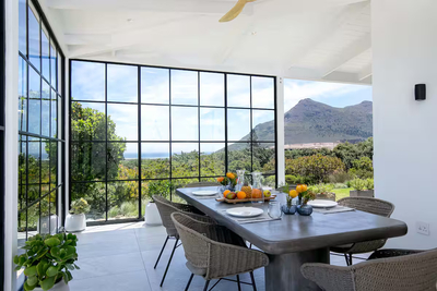 White Protea Haus