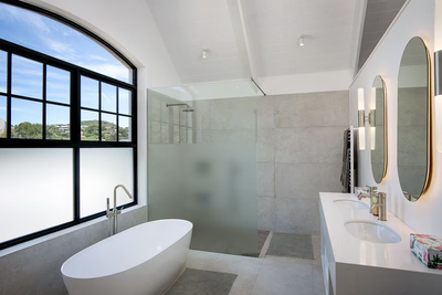 White Protea Haus