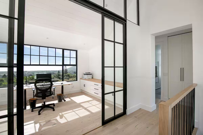 White Protea Haus