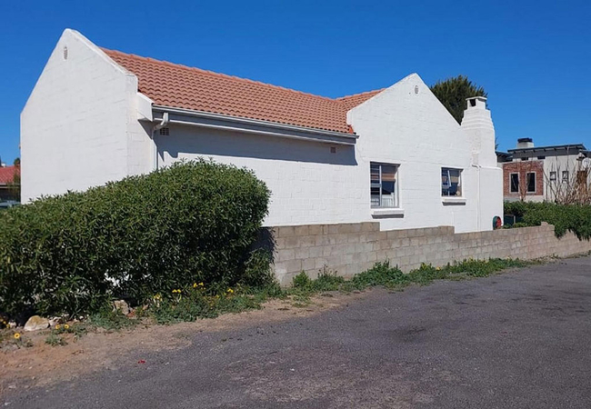 Wild Aloe Apartments