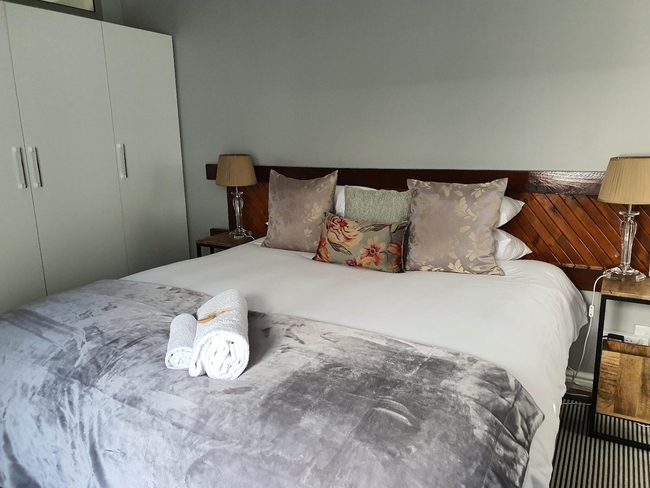 Standard King/Twin Room