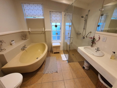 Garden Cottage - King/Twin