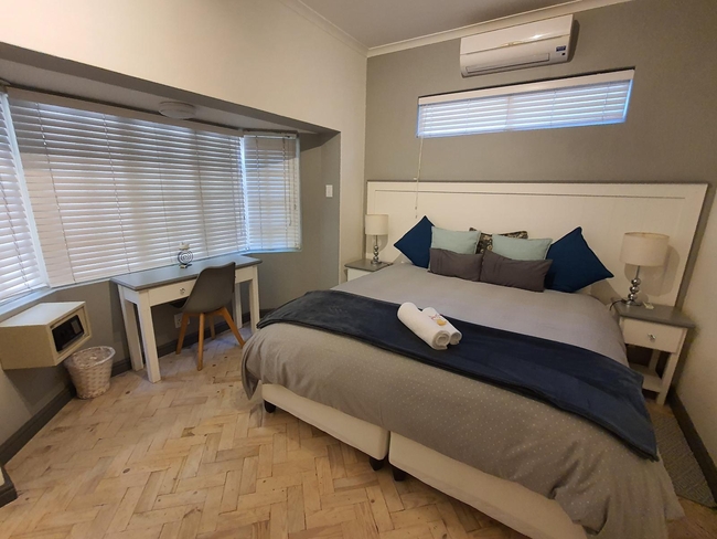 Self-Catering Suite - King/Twin