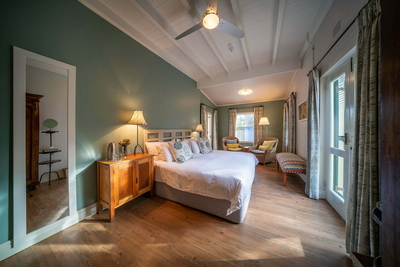 Exclusive Use House