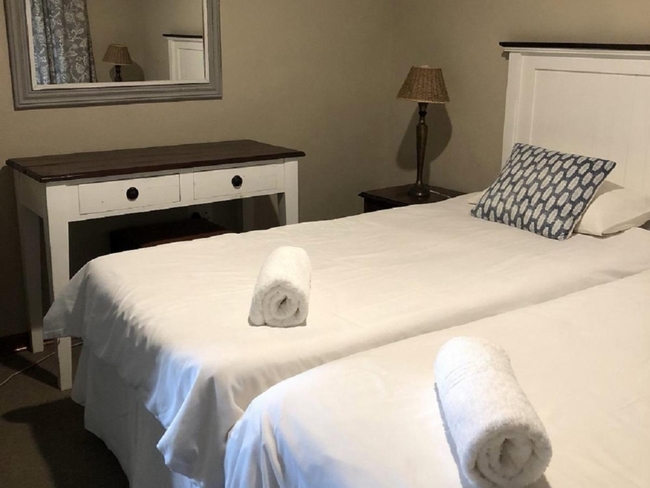 Superior Family Cottage 9