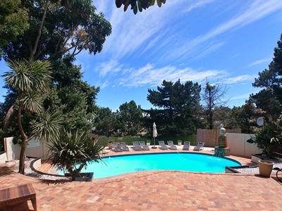 Winelands Villa Guesthouse & Cottages