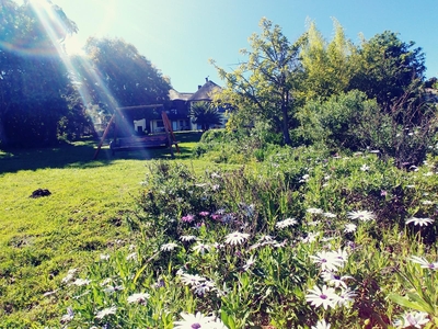 Winelands Villa Guesthouse & Cottages
