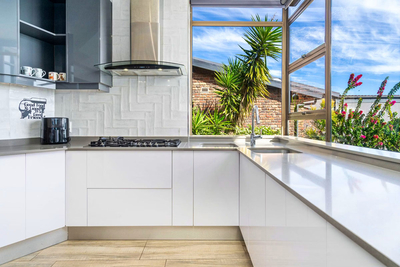 Zaria Sun Family Apartment