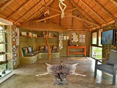 Zazu Private Bush Lodge