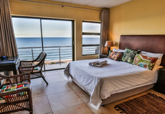 Queen Room with Balcony and Sea View